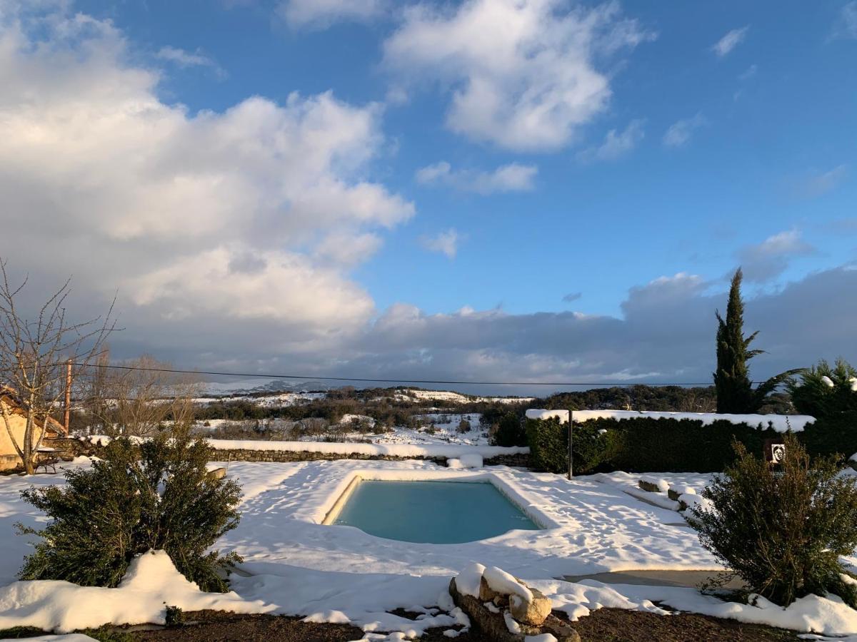 Casa Rural De Un Artista En Plena Naturaleza Piscina Y Parque De Esculturas En Villarcayo Eksteriør billede